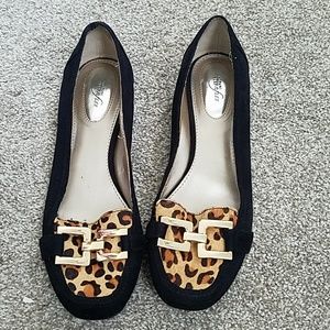 Leopard Print Gold Loafers 8.5